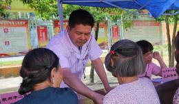 在萬丈深淵上走鋼絲——欽州市第二人民醫(yī)院黨委書記、神經外科主任醫(yī)師廖振南素描